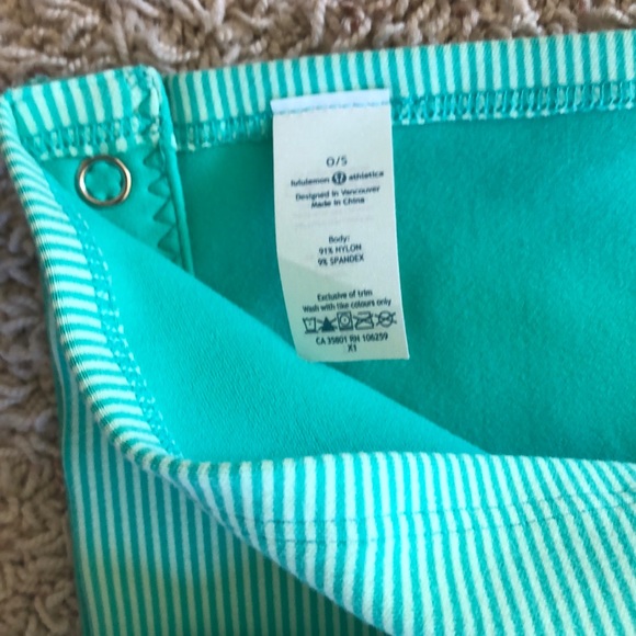 Lululemon Vinyasa Wrap - Picture 3 of 5